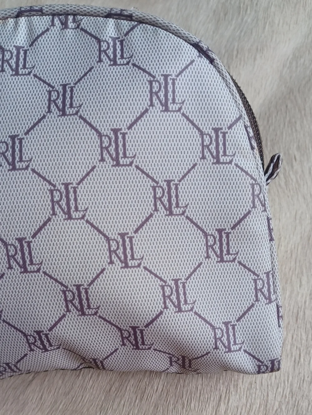 Ralph Lauren Cosmetic Bag - Picture 4 of 14